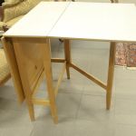 846 1494 GATE-LEG TABLE